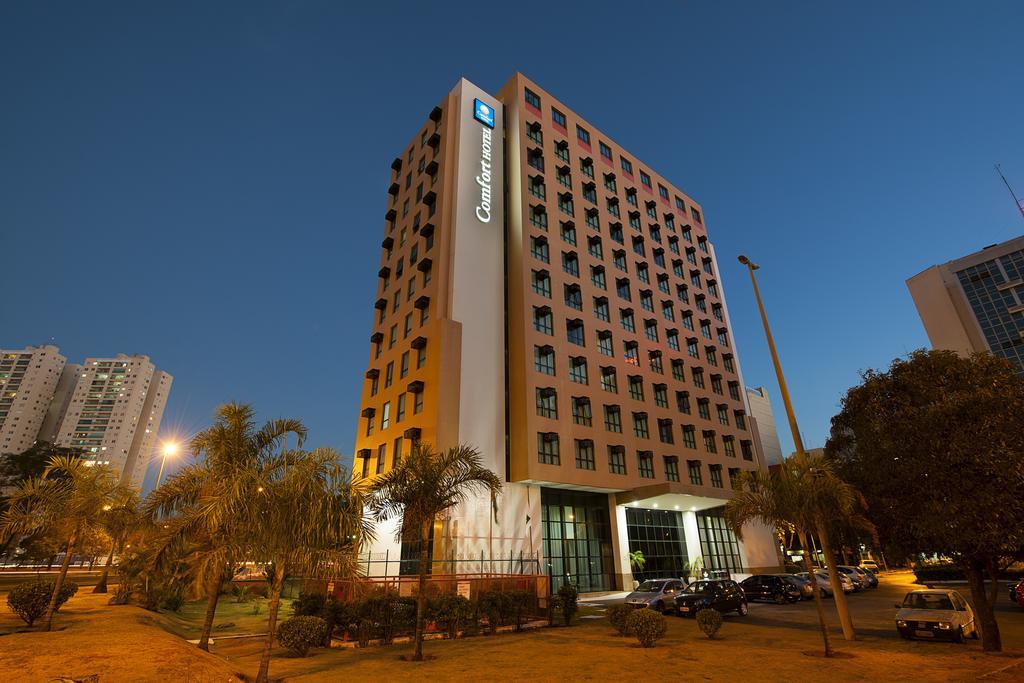 Comfort Hotel Тагуатинга Экстерьер фото