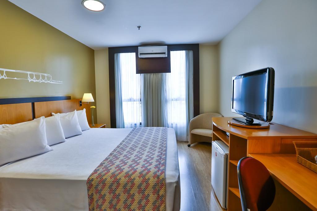 Comfort Hotel Тагуатинга Экстерьер фото